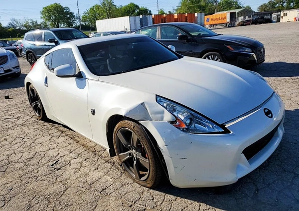 Nissan 370 Z cena 38000 przebieg: 98000, rok produkcji 2009 z Skoki małe 37